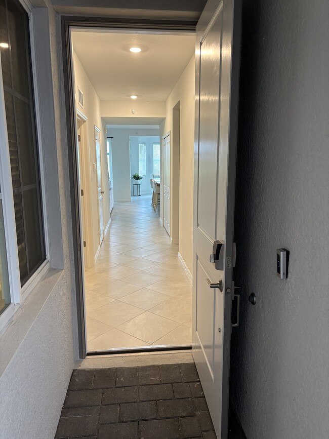 Building Photo - Terrace Condo Wellen Park Golf and Country Club