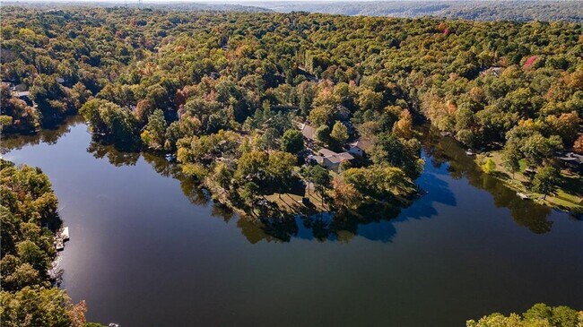 Building Photo - 12 Itetbury Ln