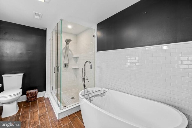 Building Photo - 307 S Exeter St