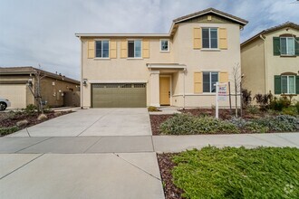 Building Photo - BEAUTIFUL 5BR 3BATH