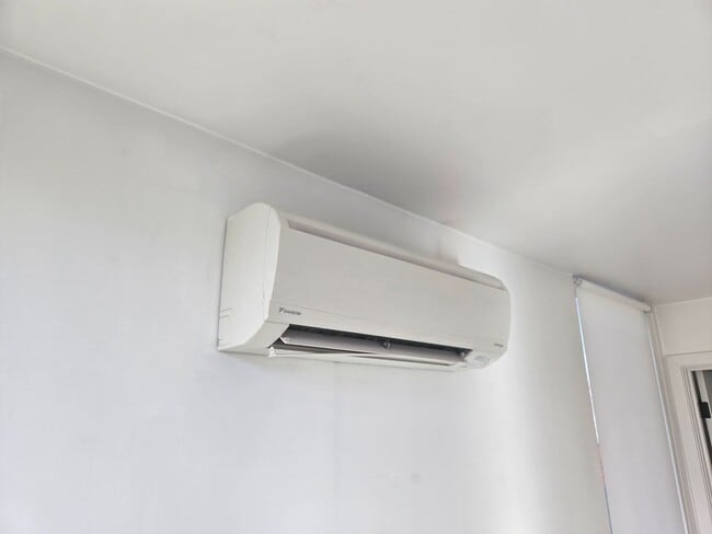 Building Photo - N Vancouver (3215)