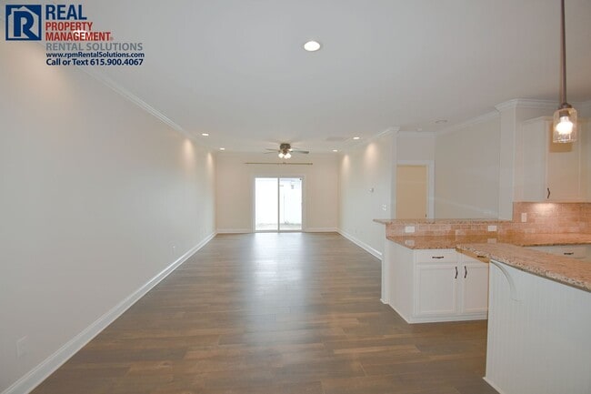 Building Photo - 3414 Pershing Dr