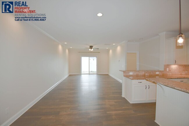 Building Photo - Beautiful and modern 3 bd home with attached garage and bonus room! Triple Siegle schools!