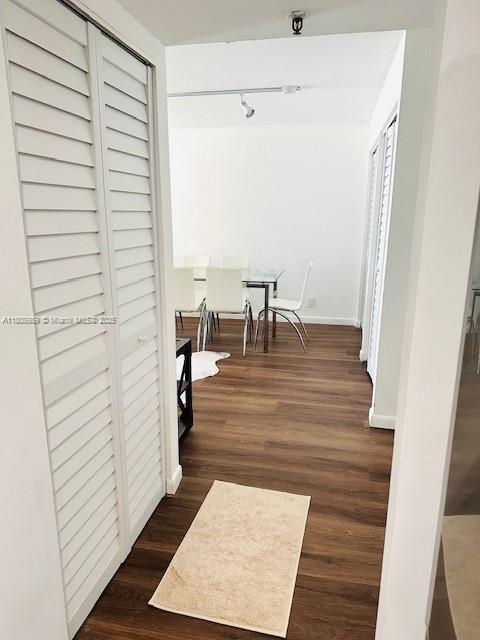 Building Photo - 2625 Collins Ave