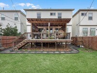 Building Photo - 410 Yale Oaks Ln