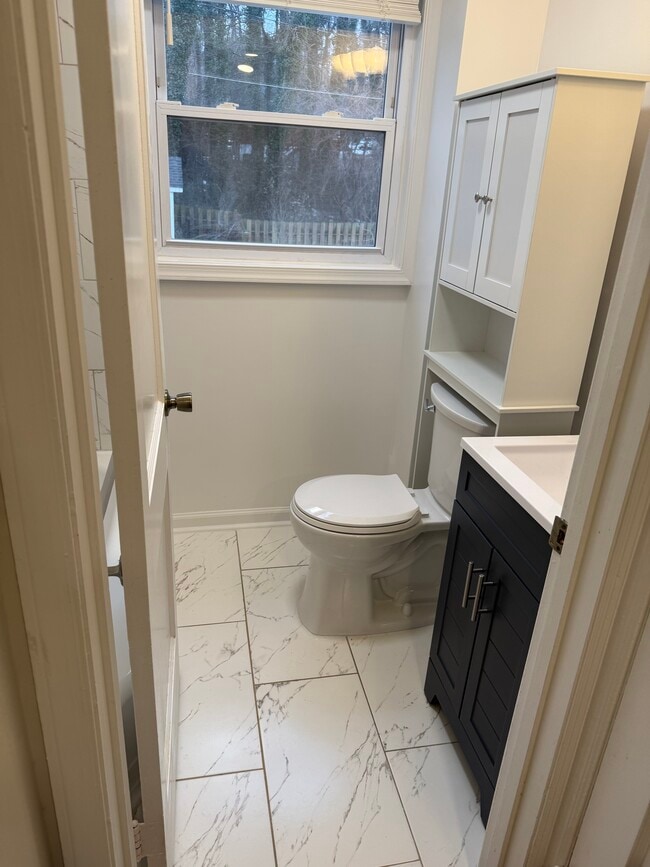 Building Photo - 2321 Riverview Terrace