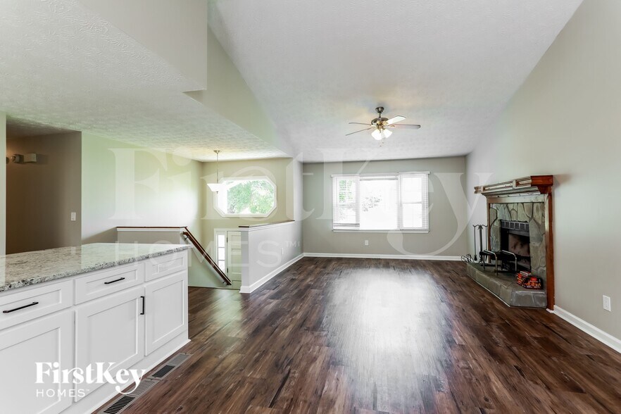 Building Photo - 2097 Blackberry Cir