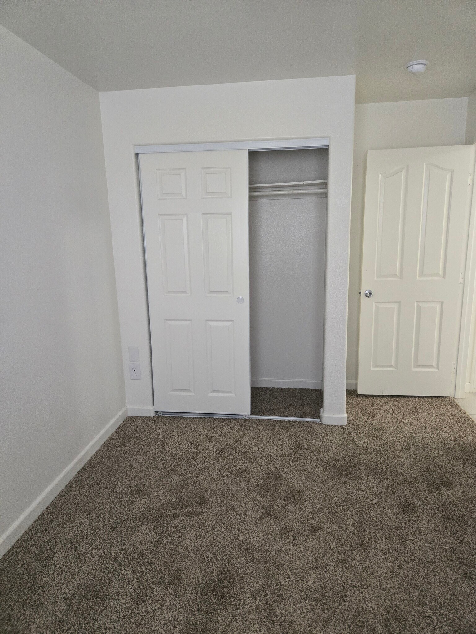 Building Photo - 1280 Blankenship Ave