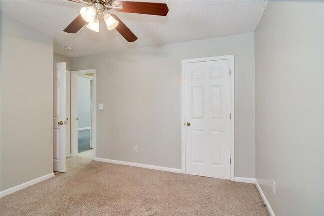 Building Photo - 3013 Abba Dr