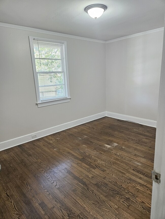 Building Photo - 104 Hutto Ct