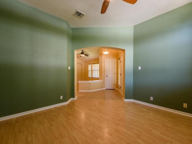 Building Photo - 442 S Lynnwood Trail