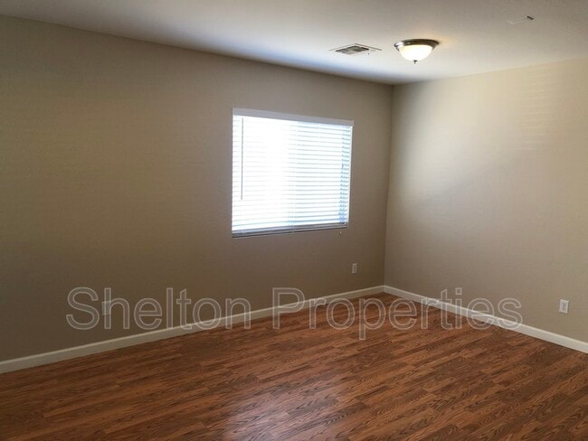 Building Photo - 10153 N 115th Dr
