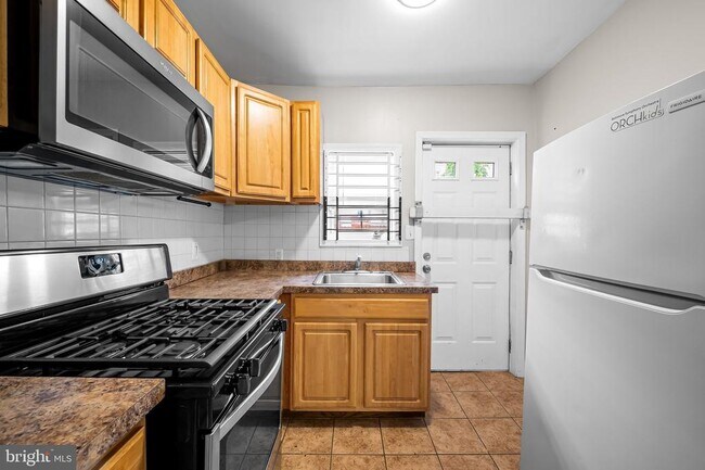 Building Photo - 414 N Bouldin St