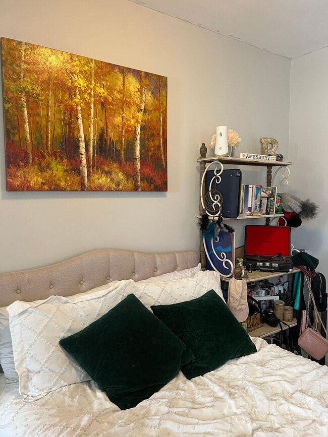 Building Photo - 381 Highland Ave