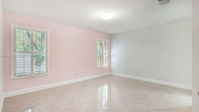 Building Photo - 2957 Quail Run Ln