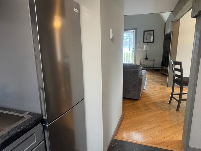 Building Photo - Renovated Spectacular Lakefront Carriage H...