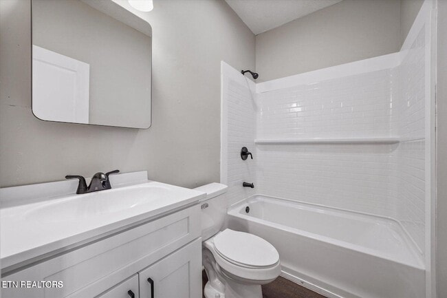 Building Photo - 216 Dameron Ave