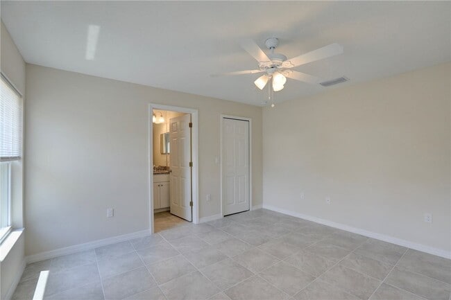 Building Photo - 8886 98th Ct