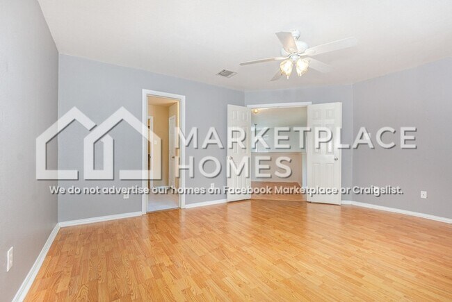 Building Photo - 10329 Nantucket Dr