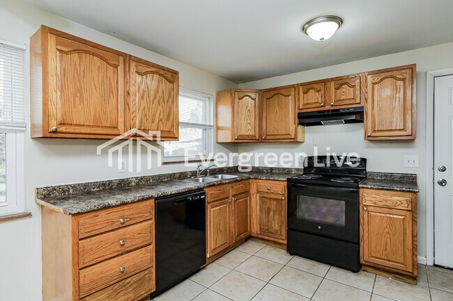 Building Photo - 3454 Robinet Dr