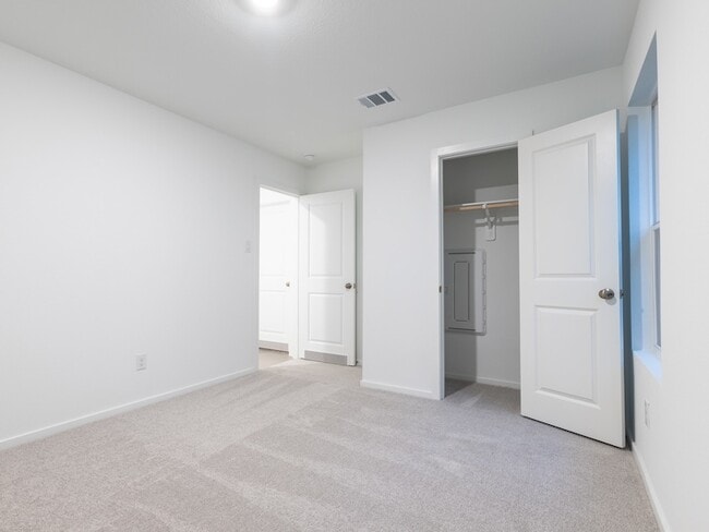 Building Photo - 31406 Pratola Serra Cir