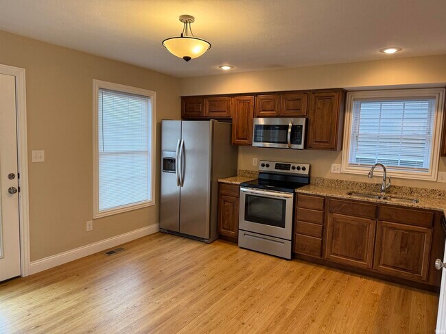 Building Photo - 1763 W Victoria Ln