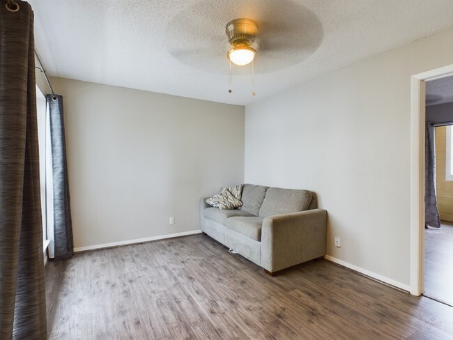 Building Photo - 2510 San Gabriel St