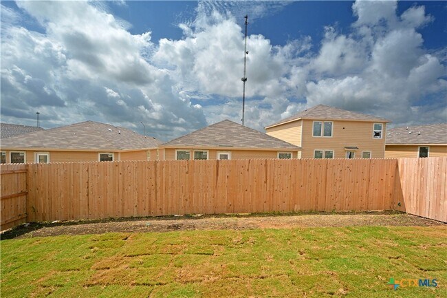 Building Photo - 1537 Hummock Steep