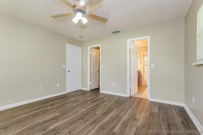 Building Photo - 1901 Shower Tree Way