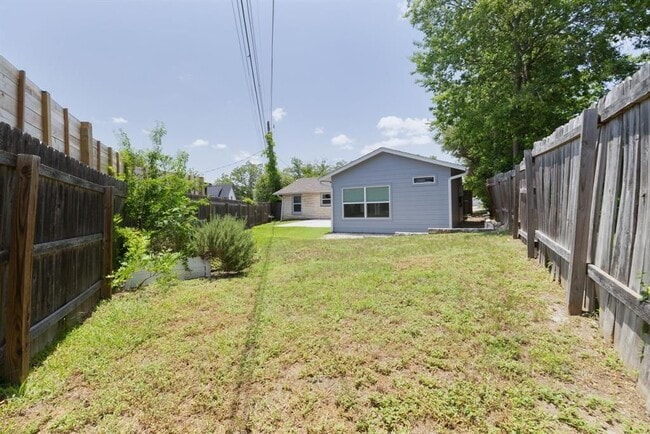 Building Photo - 3703 Tower View Ct