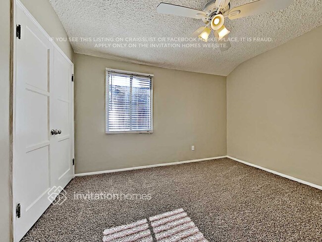 Building Photo - 7359 Louise Ave