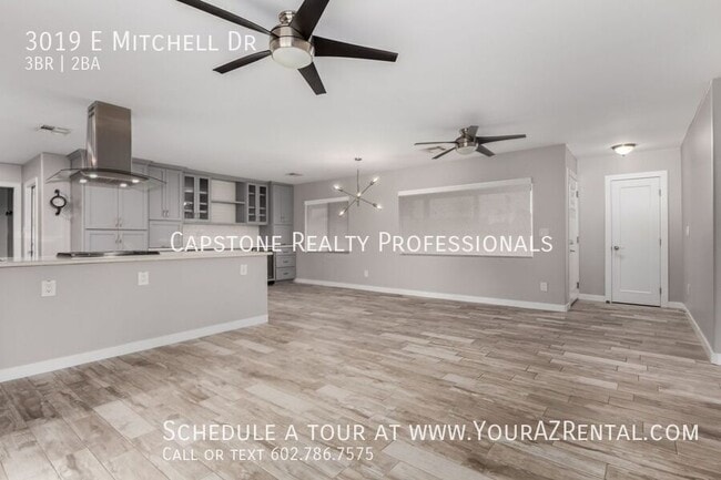 Building Photo - 3019 E Mitchell Dr