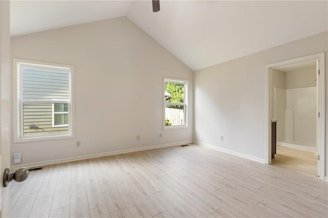 Building Photo - 52 Chimney Springs Dr SW