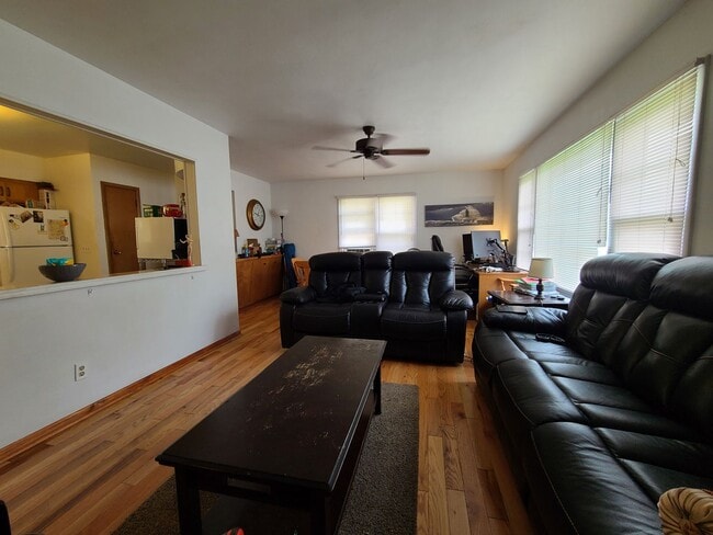 Building Photo - 2 Bedroom 1 Bath Home In Coloma