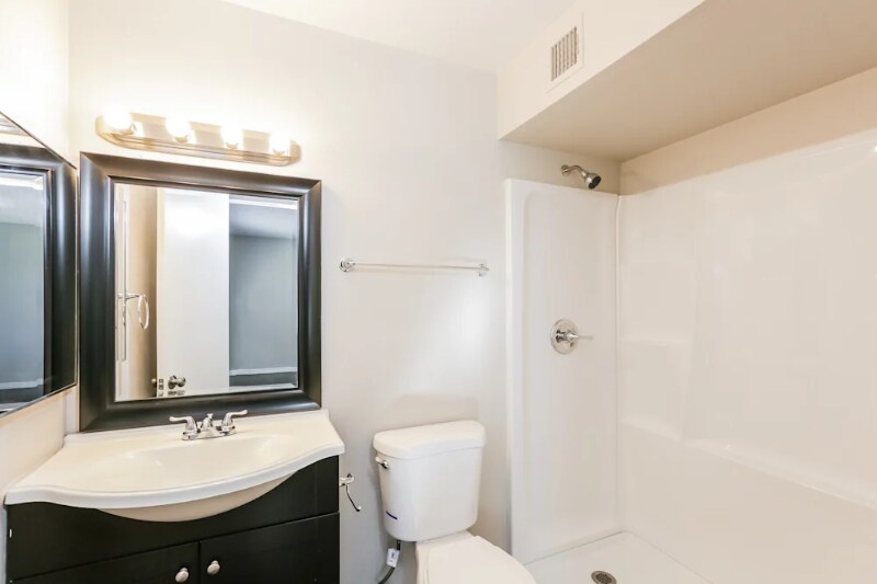 Building Photo - 4027 E Alta Vista Rd