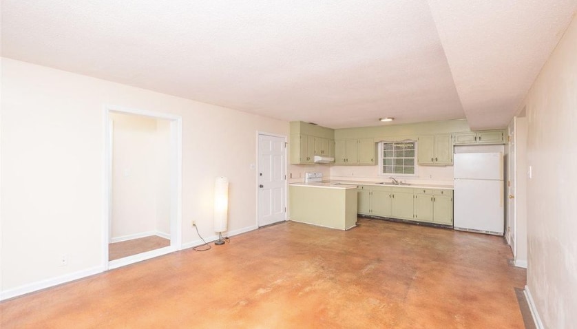 Building Photo - 304 Umstead Dr