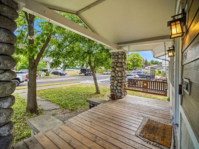 Building Photo - Updated Spokane Rental Home with 4 Bedrooms & Private Yard