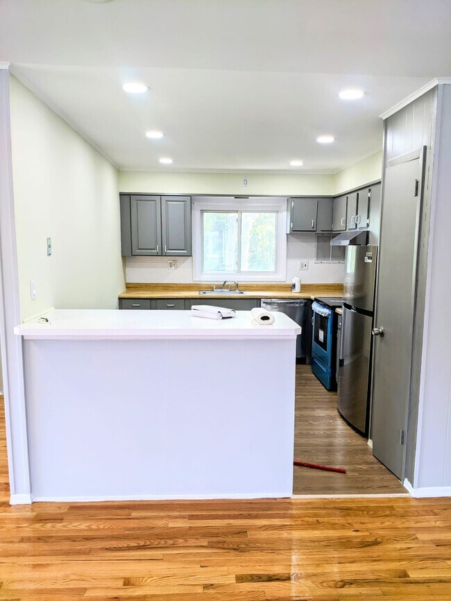 Building Photo - 1 Dunes Ln