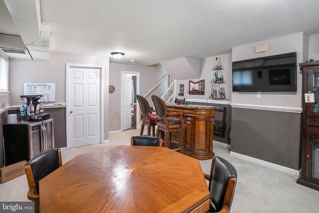 Building Photo - 6833 Inverness Dr