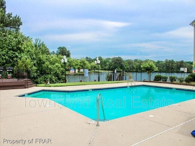 Building Photo - 3310 Harbour Pointe Pl