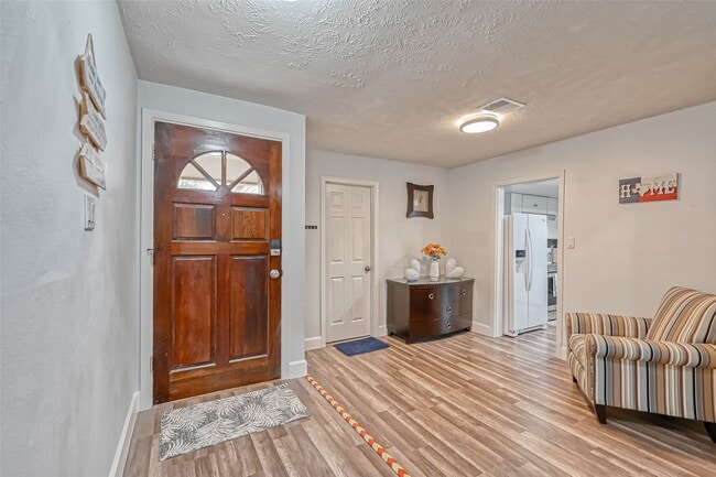 Building Photo - 11618 Corona Ln