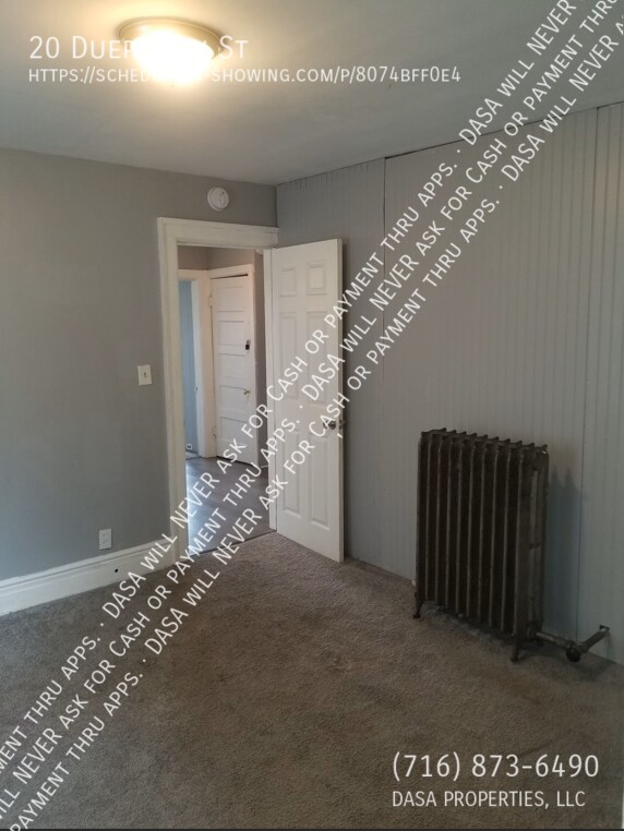 Building Photo - 20 Duerstein - 4 Bed / 1 Bath