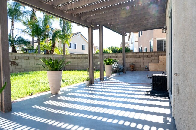 Building Photo - 15747 Roan Rd