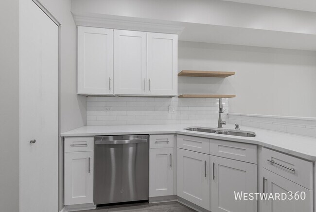 Building Photo - 24821 Gates Ct