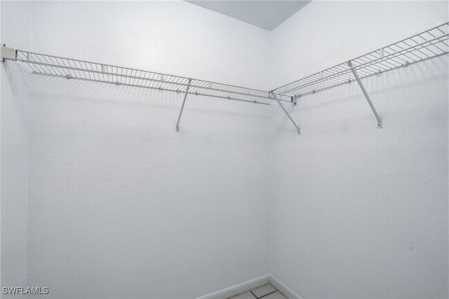 Building Photo - 391 8th St SE