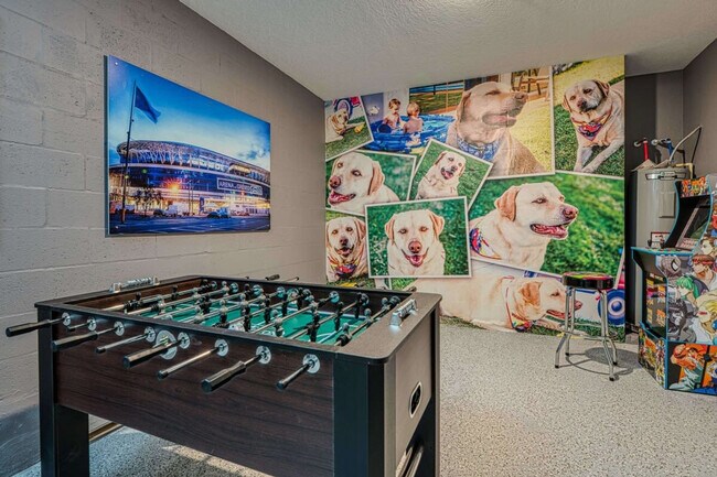 Building Photo - 1131 Challenge Dr