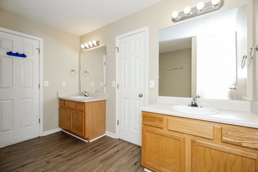 Building Photo - 154 Chief Ct