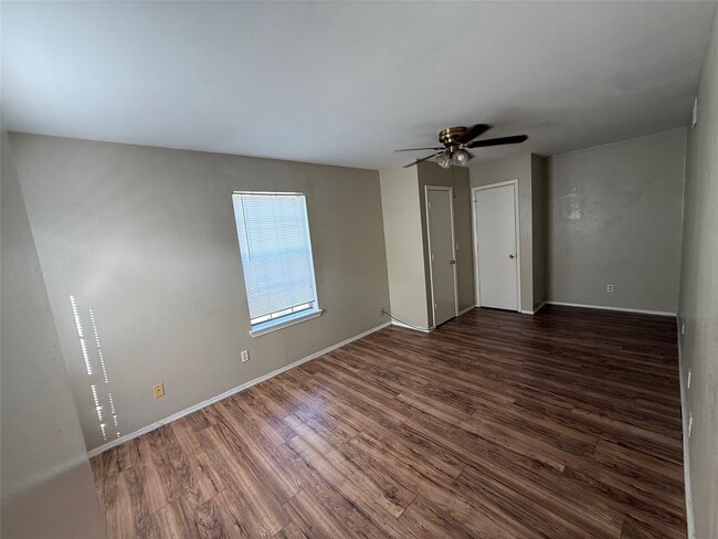 Building Photo - 4714 Oleander St