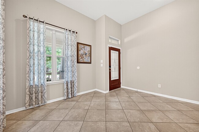 Building Photo - 24527 Royal Pike Dr