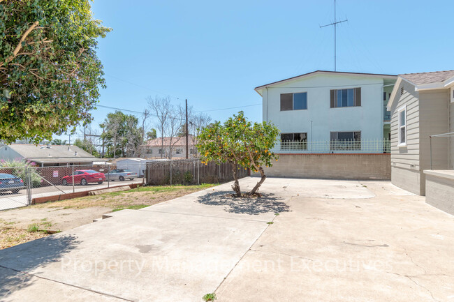 Building Photo - 3 Bedroom, 1 Bath House near Mission Bay &...